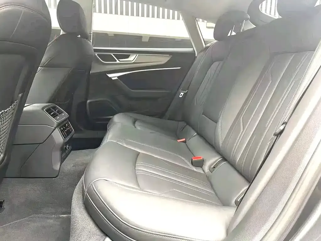 Audi A7 — фото 2