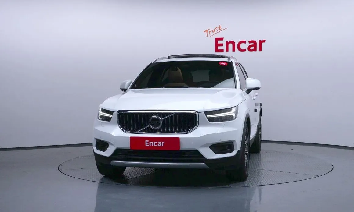 Volvo XC40 — фото 2