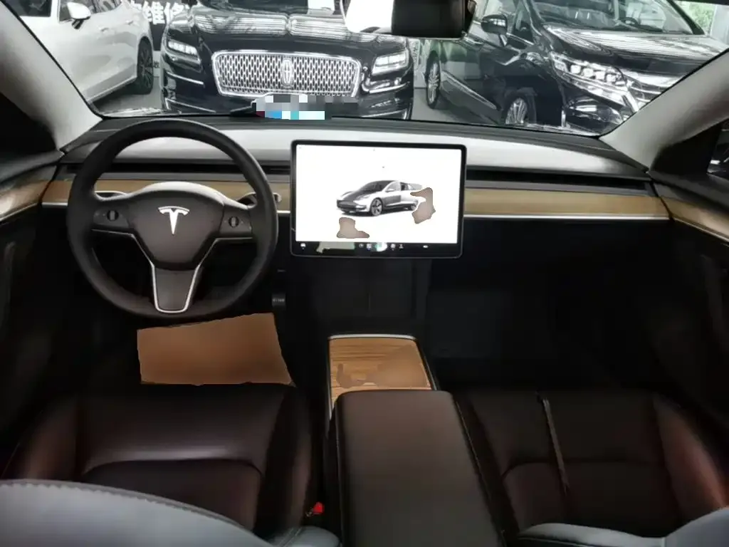 Tesla Model 3 — фото 10