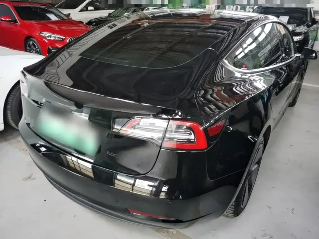 Tesla Model 3 — фото 8