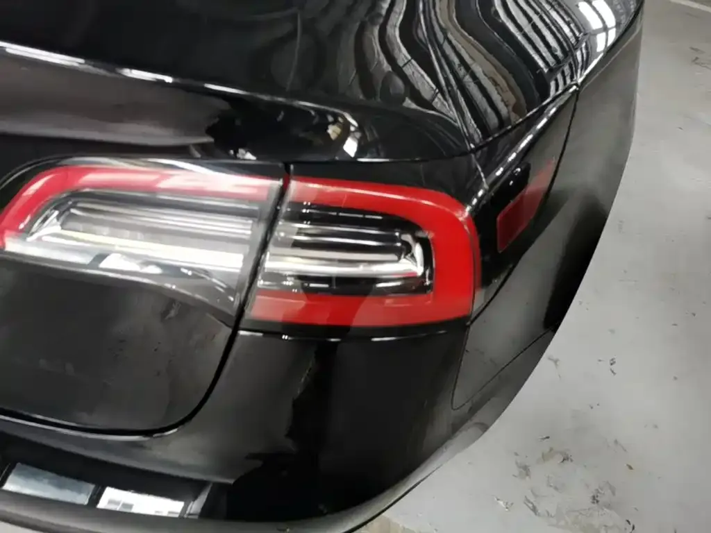 Tesla Model 3 — фото 3