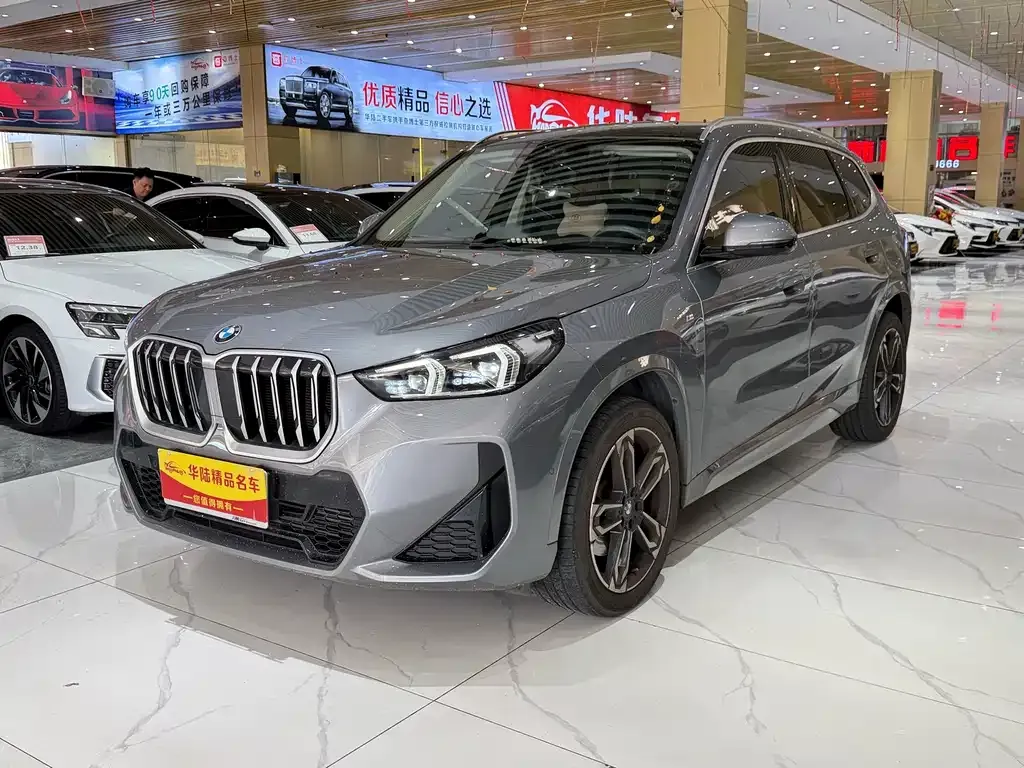 BMW X1 — фото 1