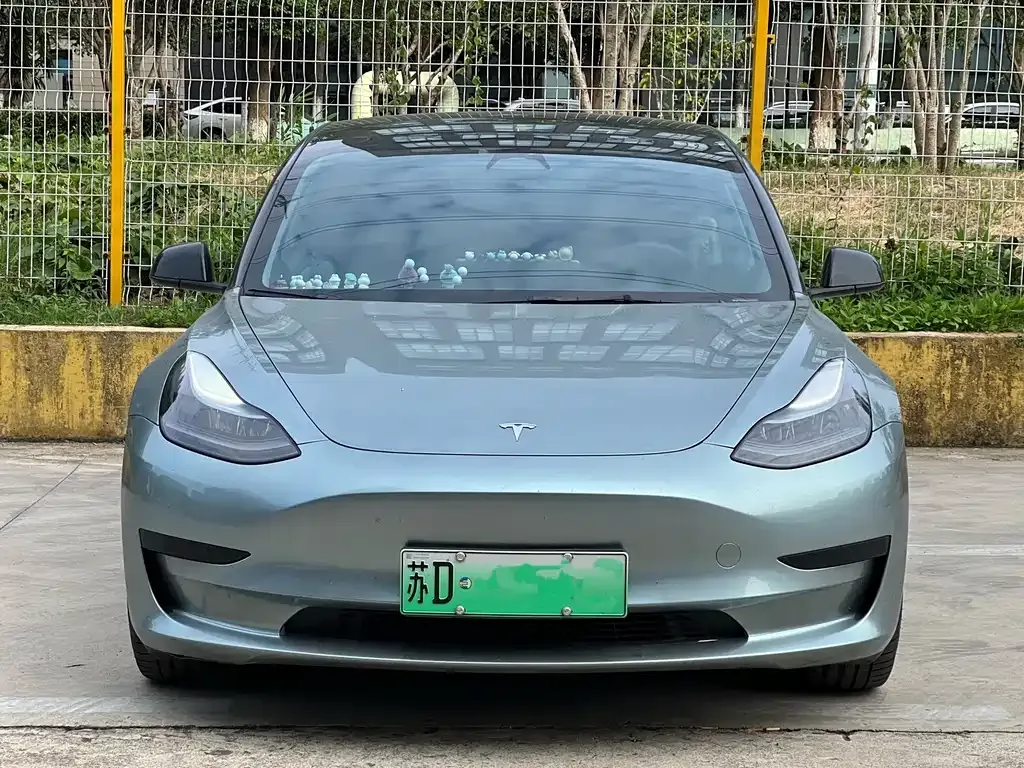 Tesla Model 3 — фото 9