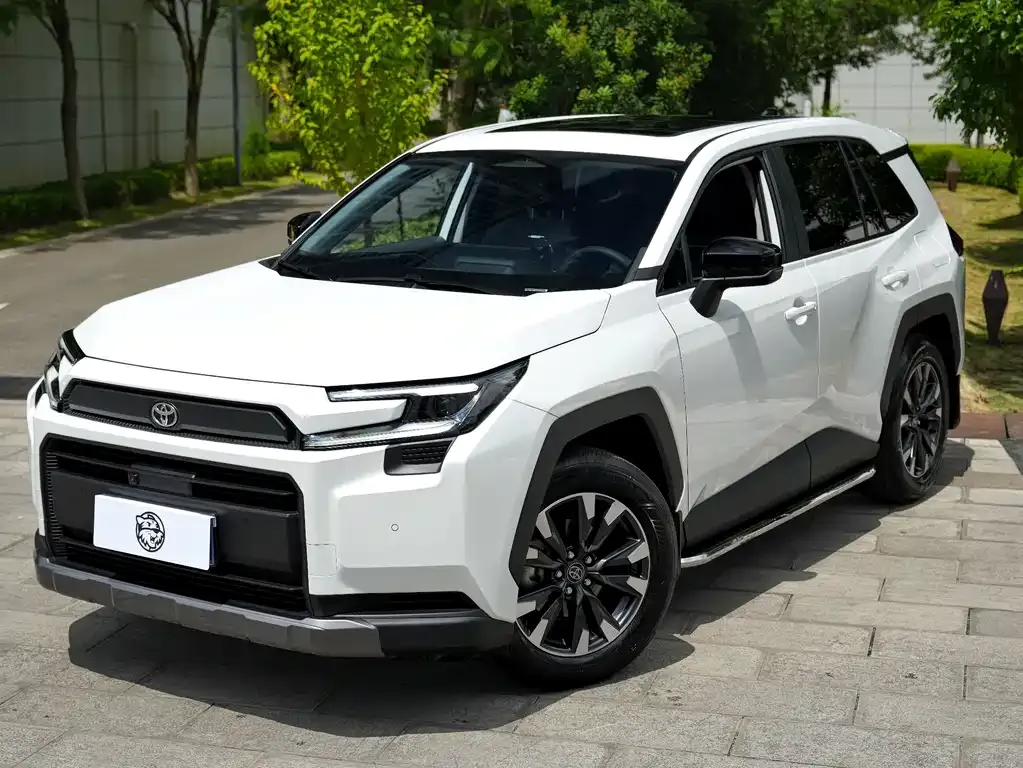 Toyota RAV4 — фото 8