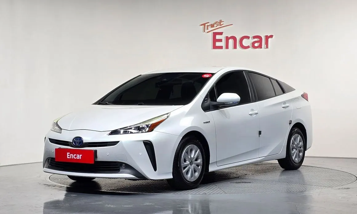 Toyota Prius — фото 1