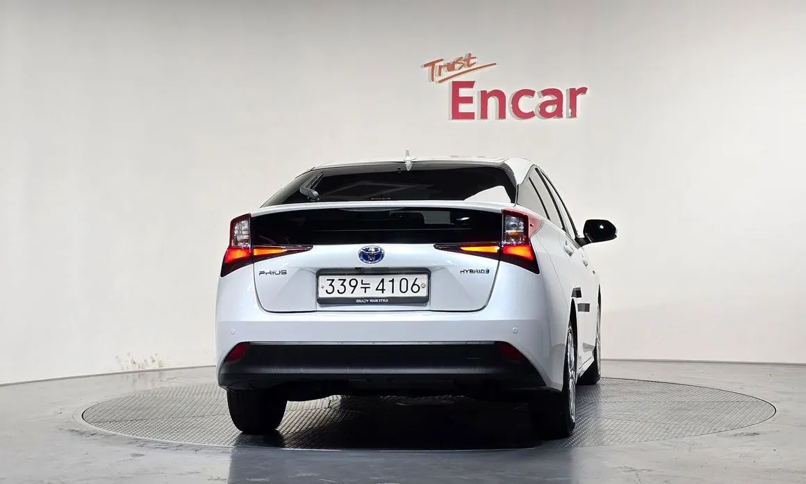 Toyota Prius — фото 3
