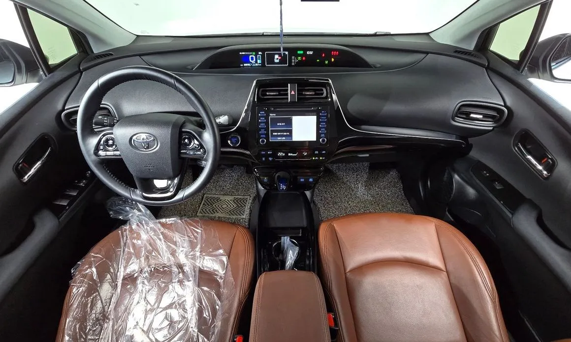 Toyota Prius — фото 9