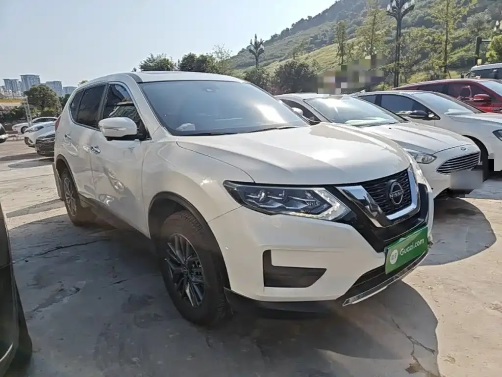 Nissan X-Trail — фото 10