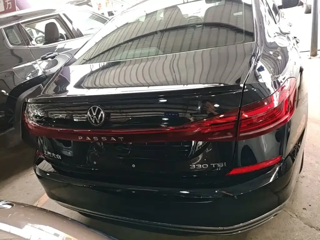Volkswagen Passat — фото 3