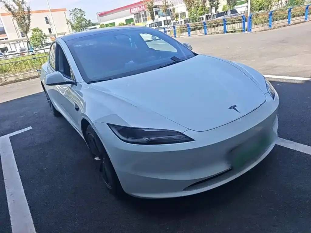 Tesla Model 3 — фото 5
