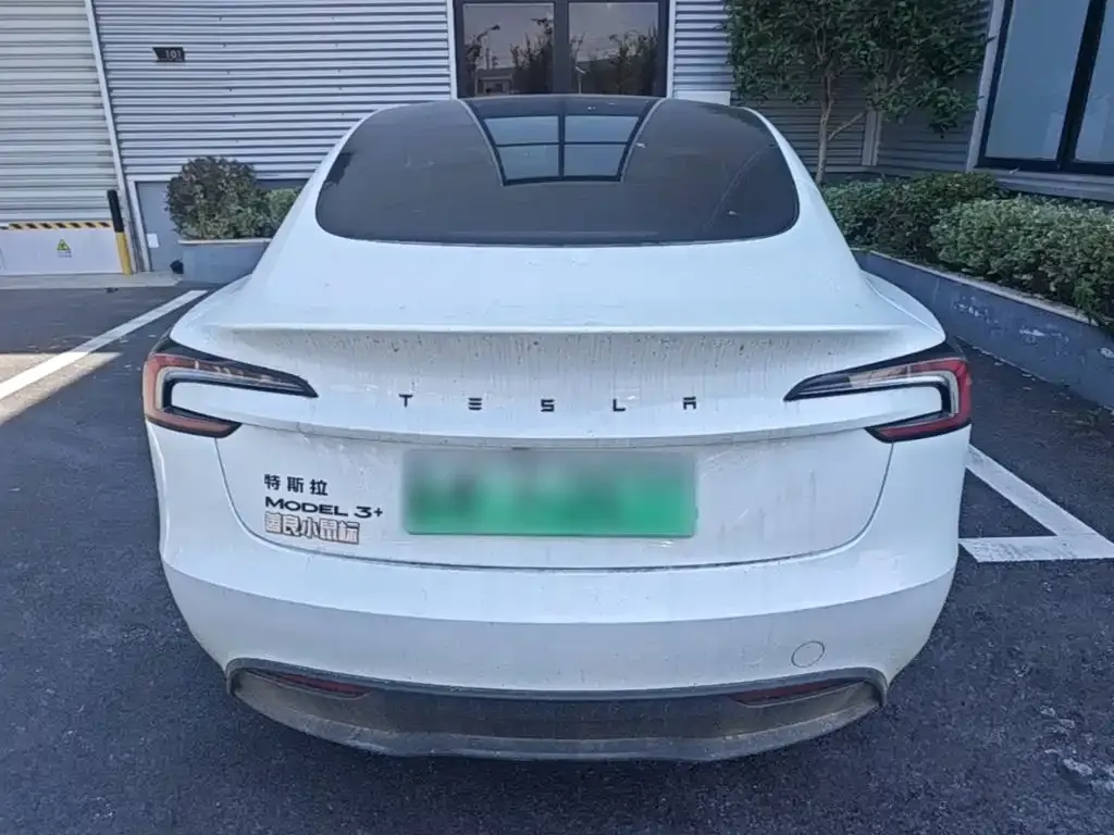Tesla Model 3 — фото 4