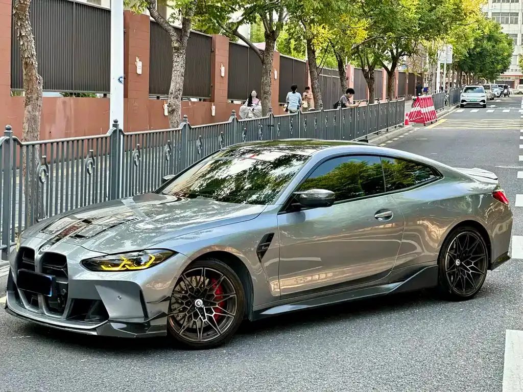 BMW M4 — фото 1