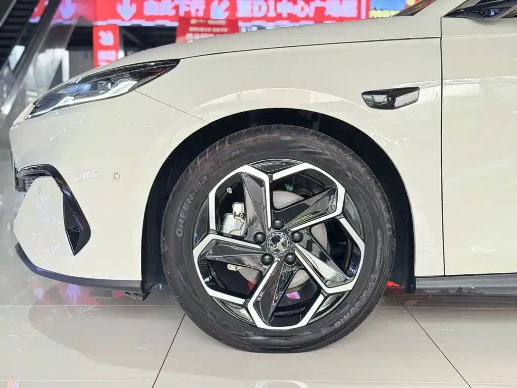 BYD Seal 06 DM-i Touring — фото 8