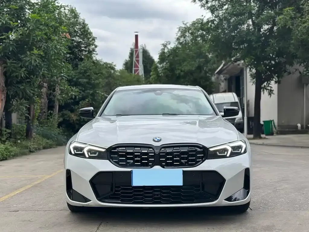 BMW 3 Series — фото 1
