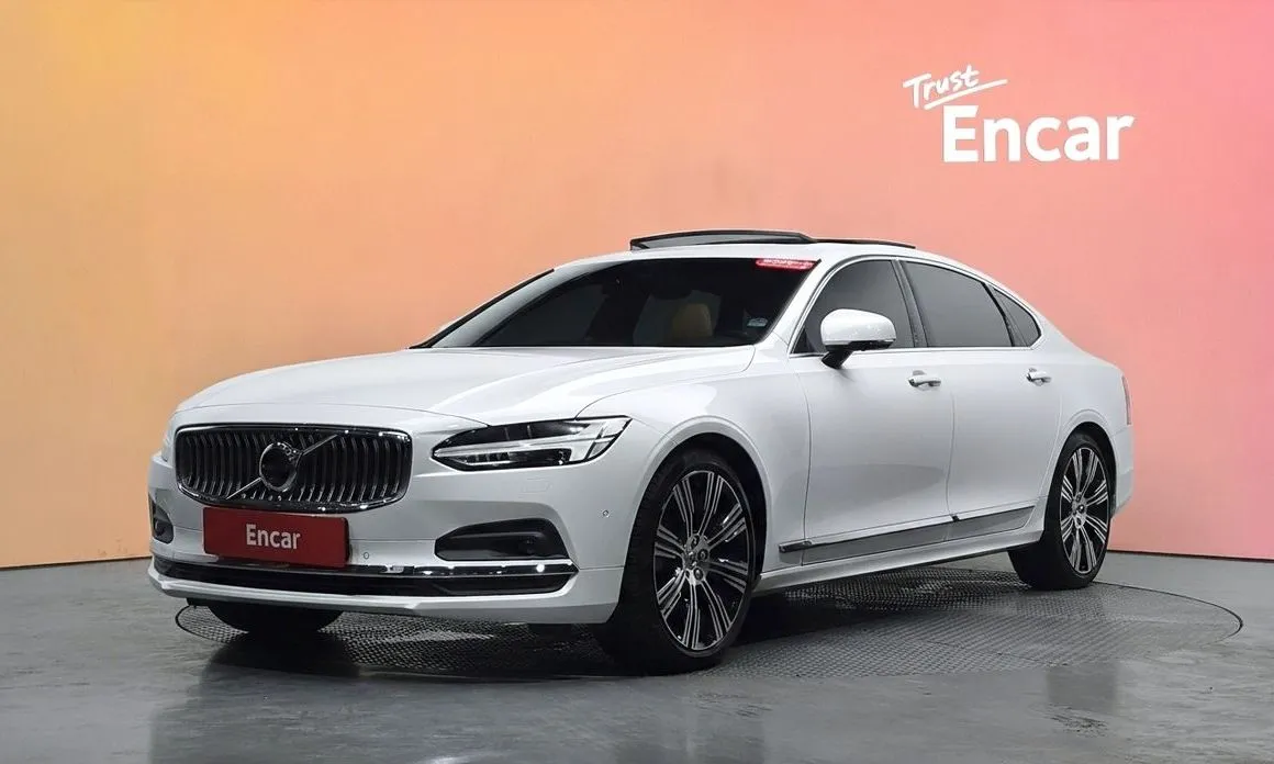 Volvo S90 — фото 1