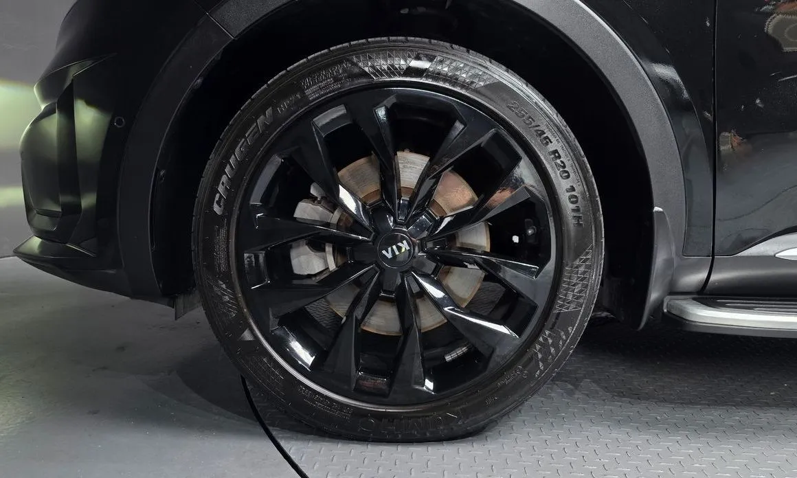 Kia Sorento — фото 9