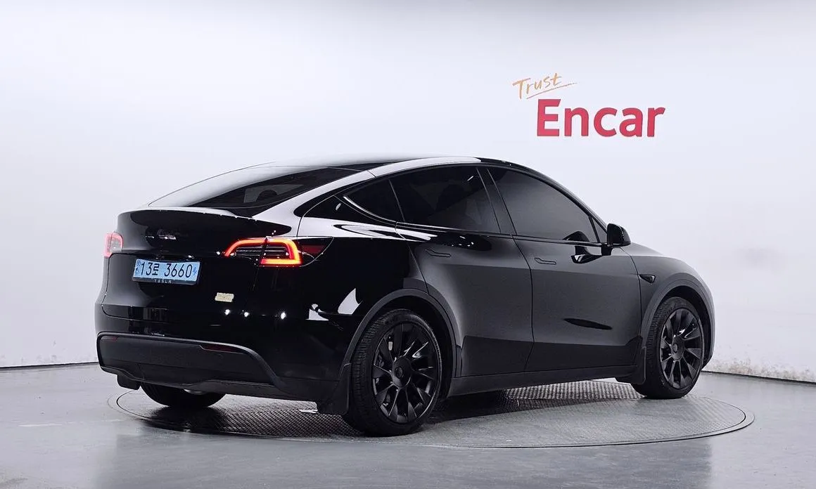 Tesla Model Y — фото 4