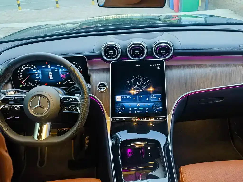 Mercedes-Benz GLC — фото 9