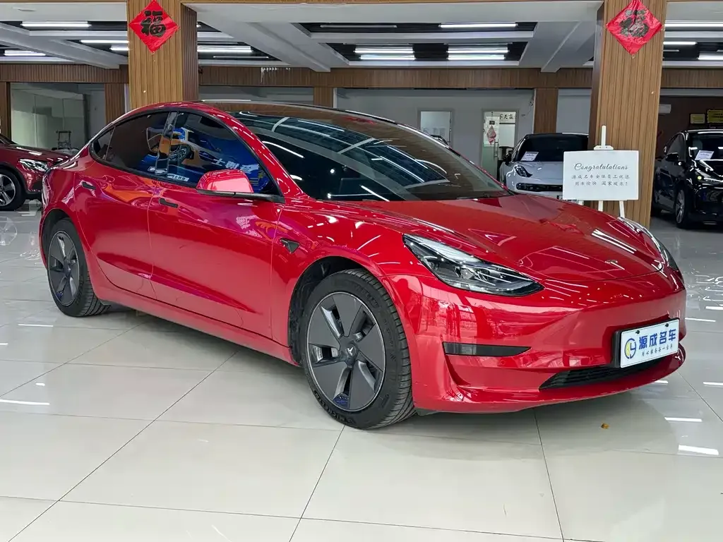 Tesla Model 3 — фото 7