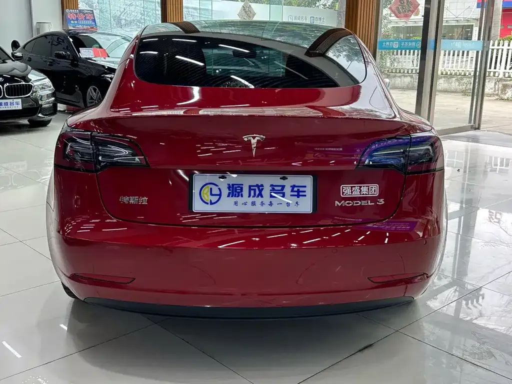 Tesla Model 3 — фото 6