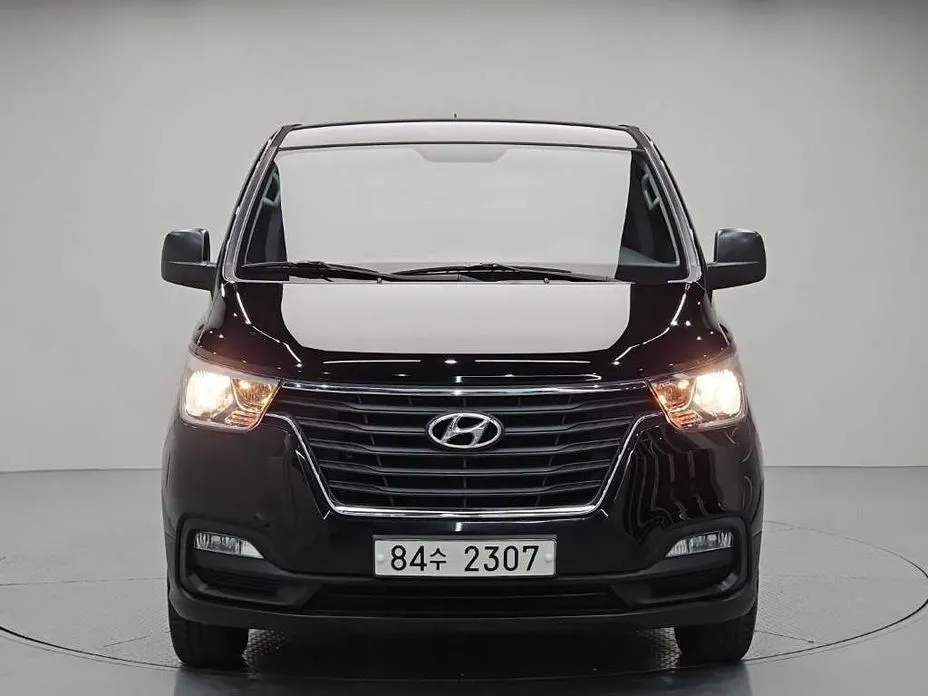 Hyundai Starex — фото 6