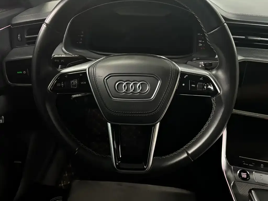 Audi A6L — фото 2