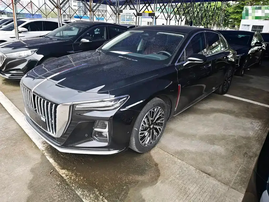 Hongqi H5 — фото 1