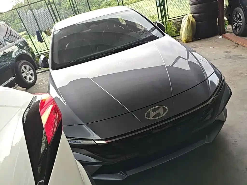 Hyundai Elantra — фото 6
