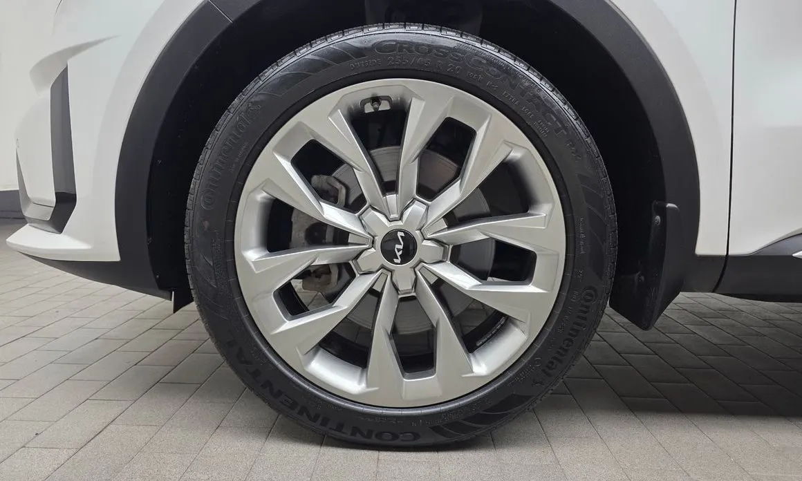 Kia Sorento — фото 7