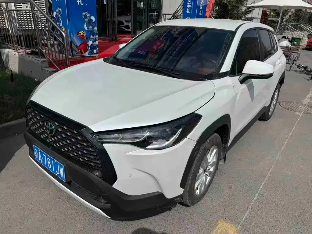 Toyota Corolla Cross — фото 1