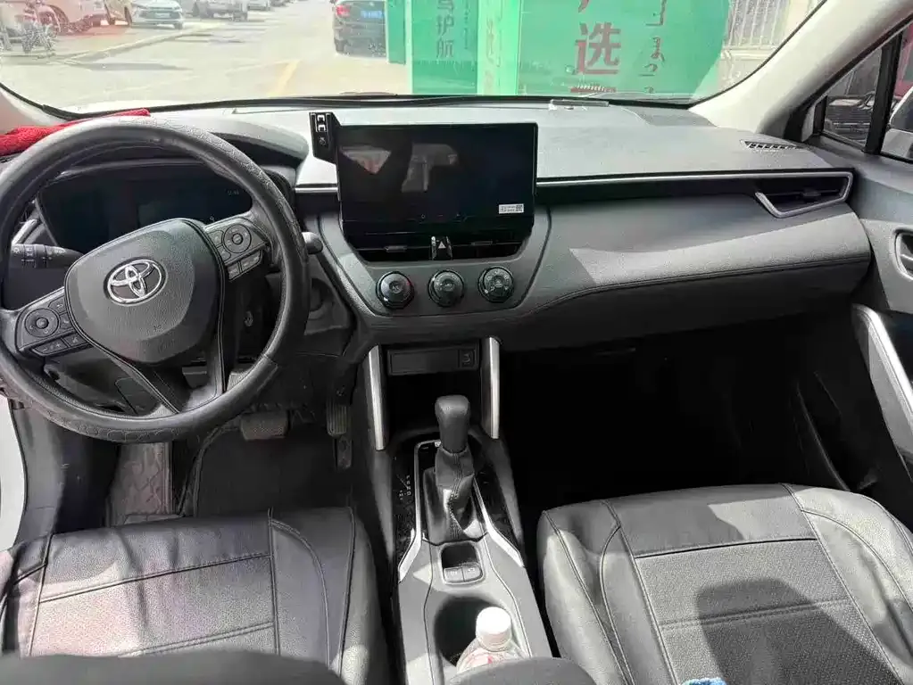 Toyota Corolla Cross — фото 2