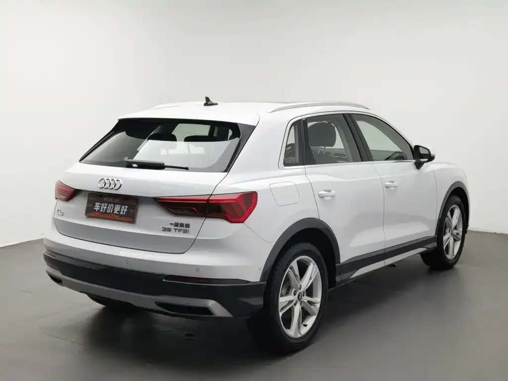 Audi Q3 — фото 3