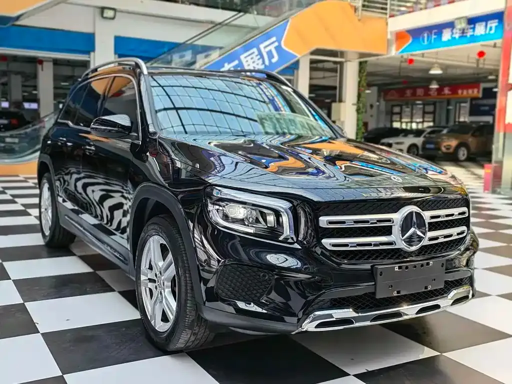 Mercedes-Benz GLB — фото 4