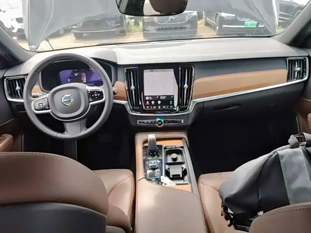 Volvo S90 — фото 9