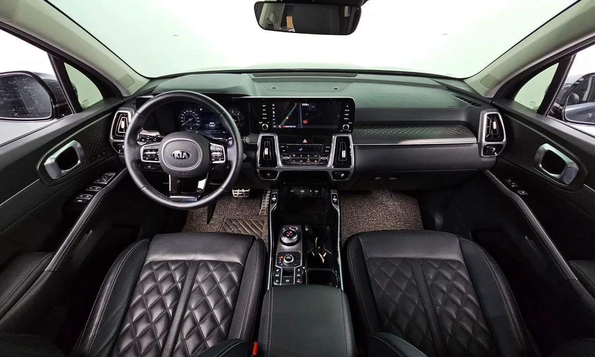 Kia Sorento — фото 8