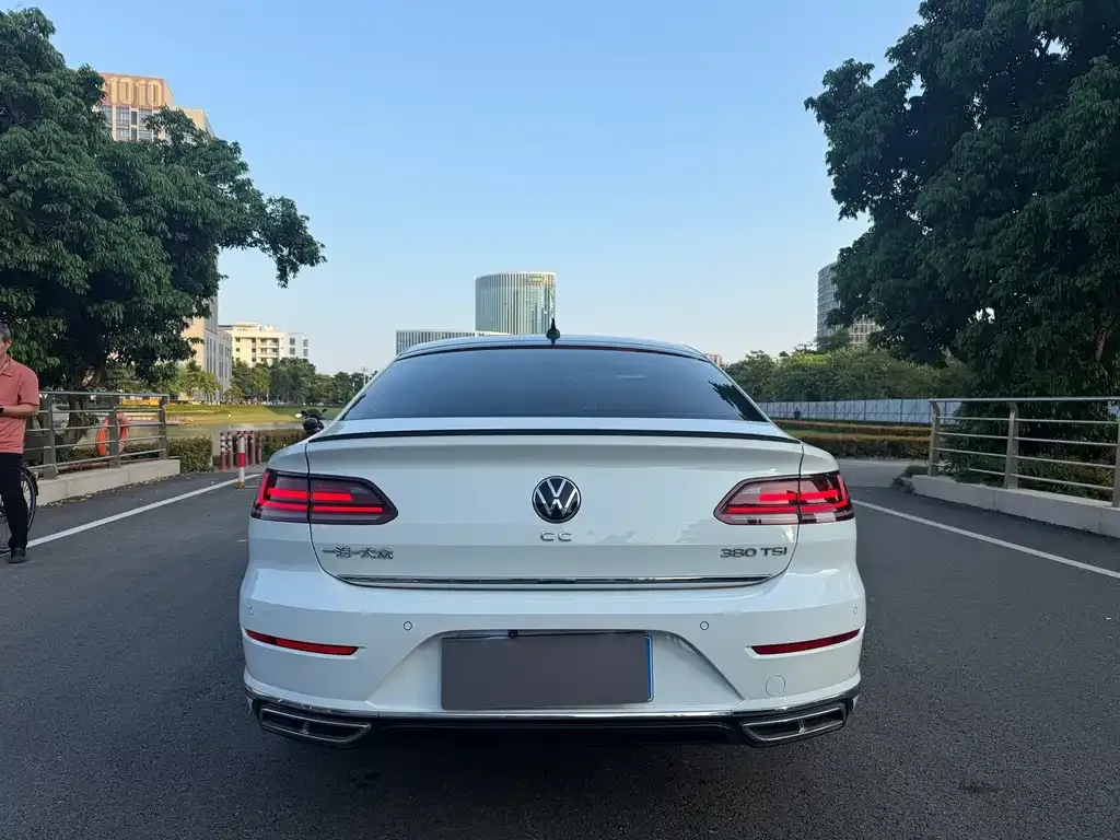 Volkswagen CC — фото 5