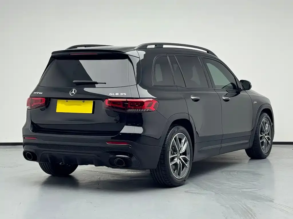 Mercedes-Benz GLB AMG — фото 2
