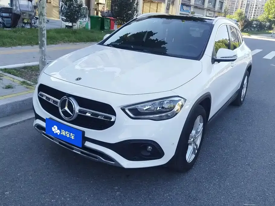 Mercedes-Benz GLA — фото 1