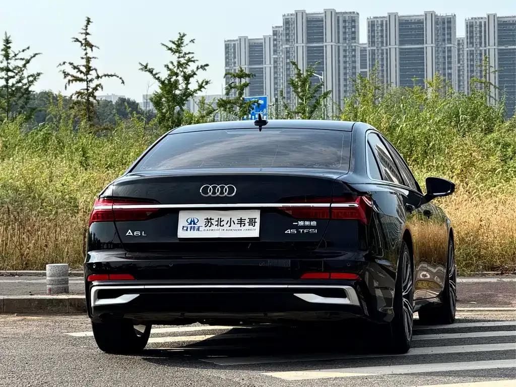 Audi A6L — фото 6