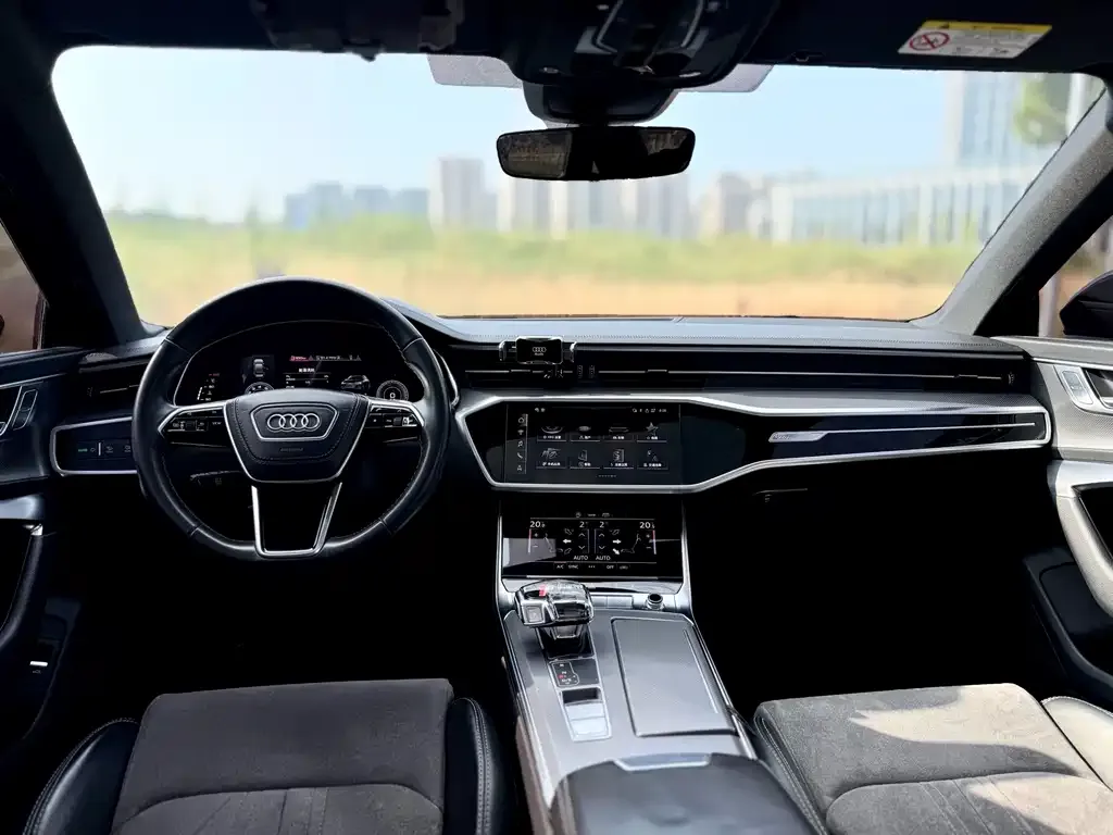 Audi A6L — фото 2