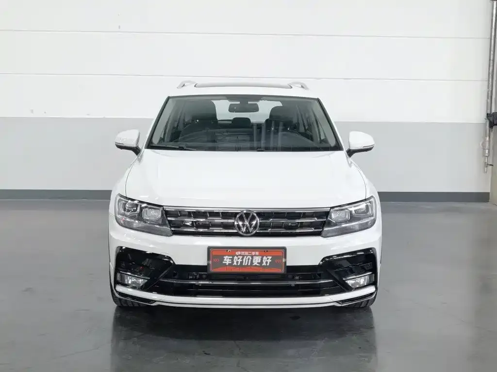 Volkswagen Tiguan L — фото 4