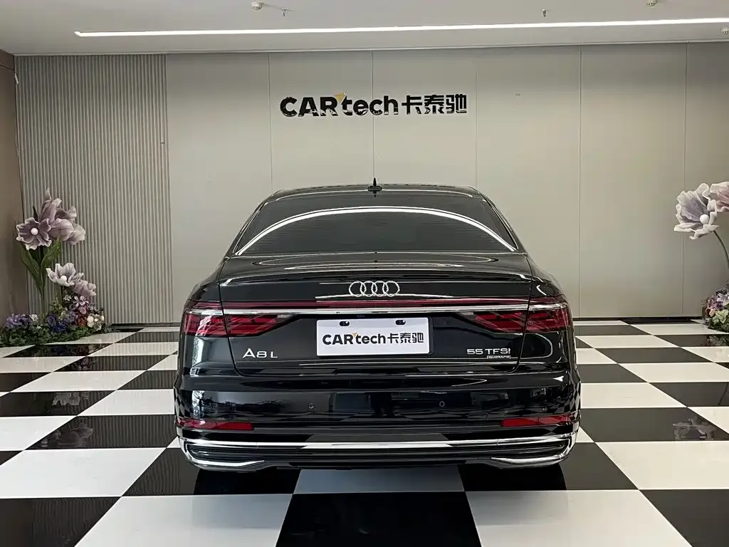 Audi A8 — фото 8