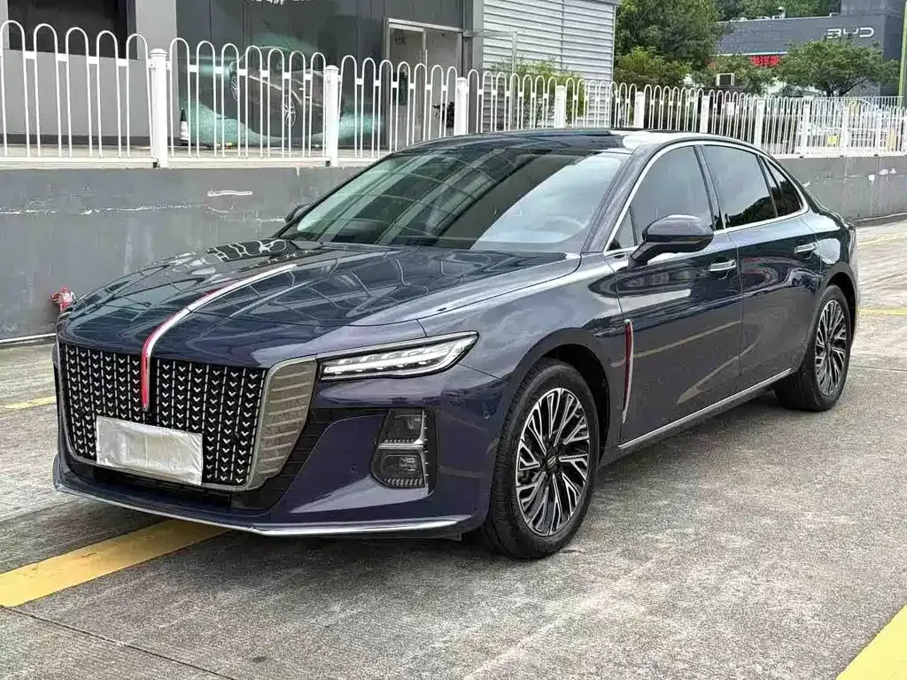 Hongqi H5 — фото 1