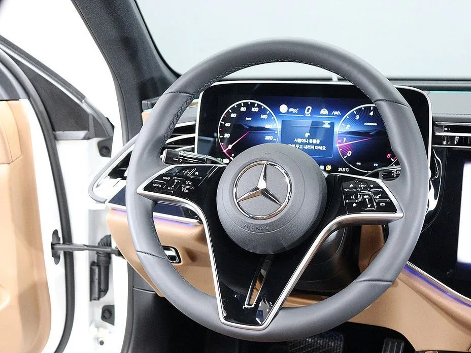 Mercedes-Benz E-Class — фото 10