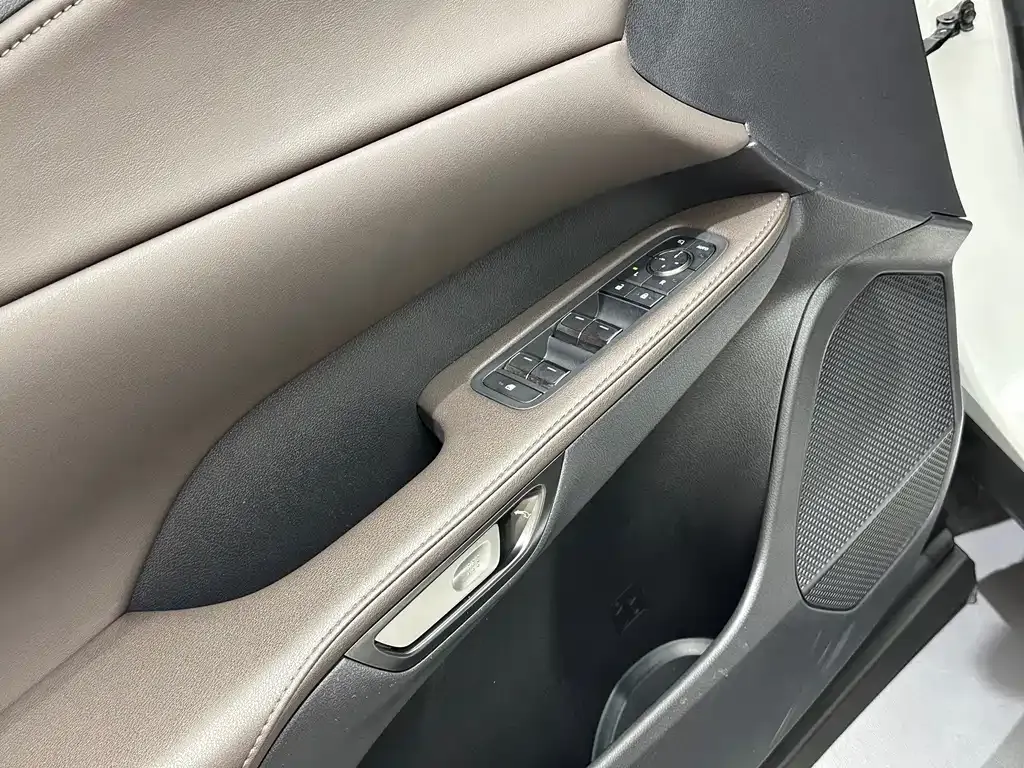 Lexus RX — фото 10