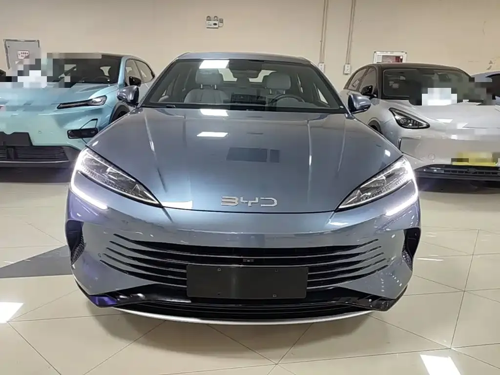 BYD Seal — фото 8