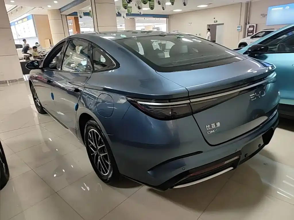 BYD Seal — фото 7