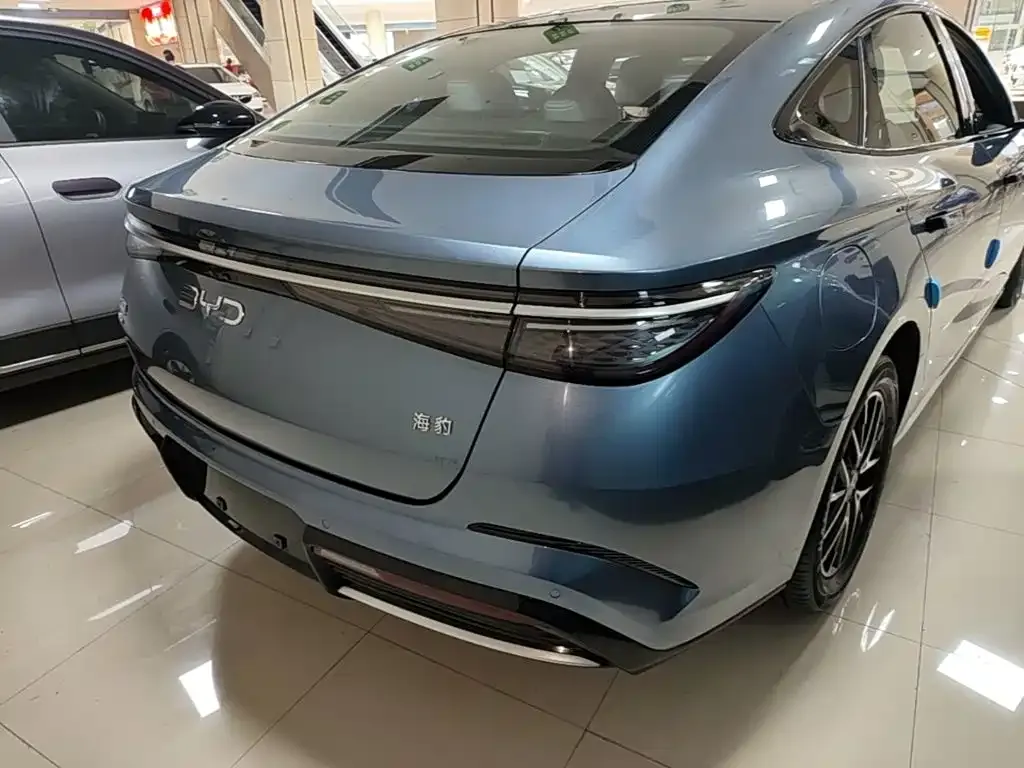 BYD Seal — фото 4