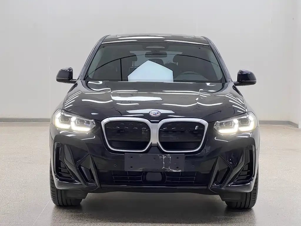BMW iX3 — фото 5
