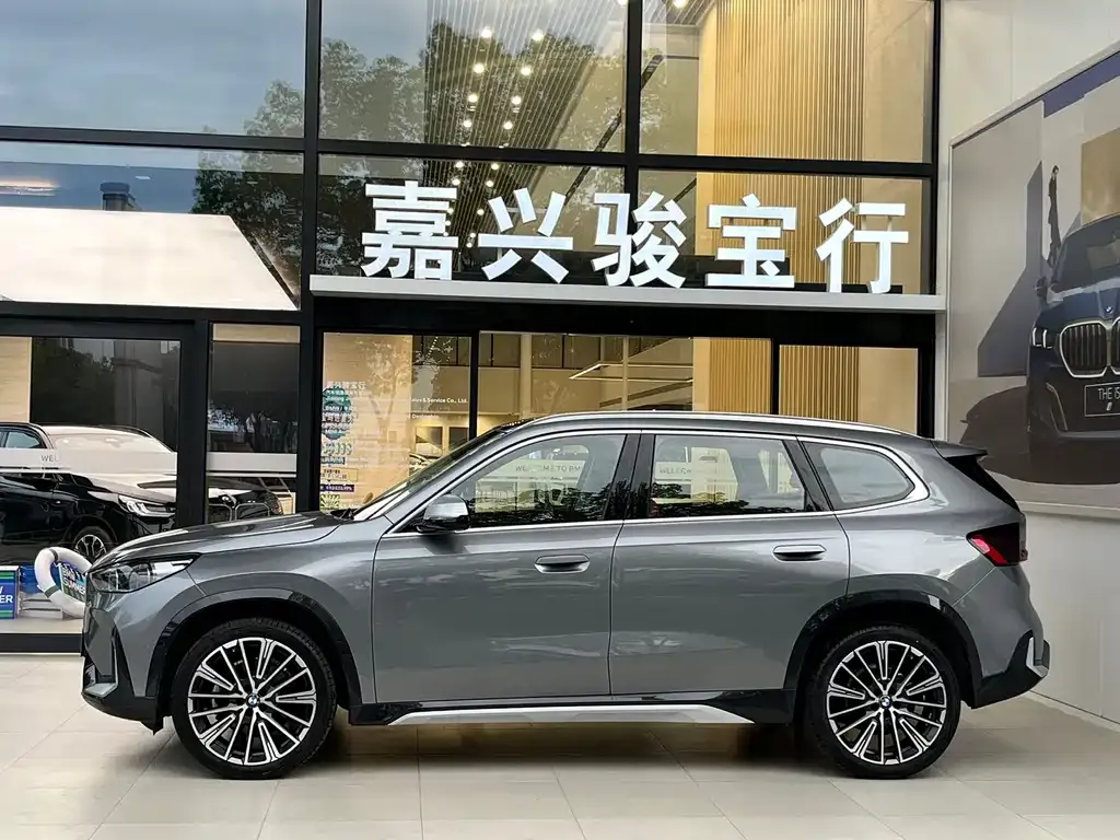 BMW X1 — фото 10